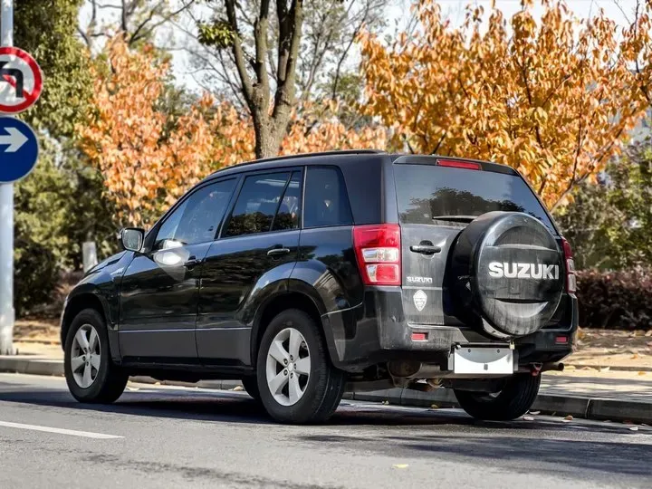 2012 Suzuki Grand Vitara 2.4L 166HP L4 5MT,autocango,china used car exporter,china ev exporter,chinese used car exporter,chinese used ev exporter