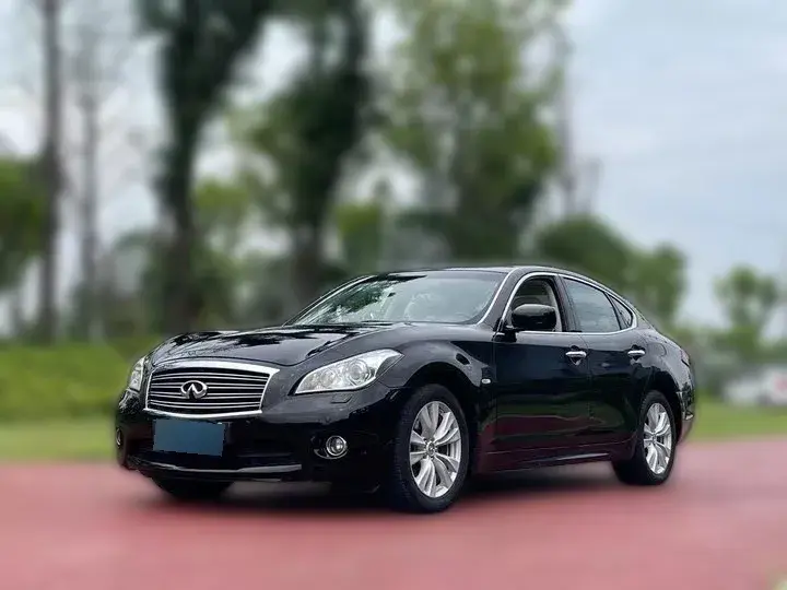 2012 Infiniti M Series 2.5L 235HP V6 7AT