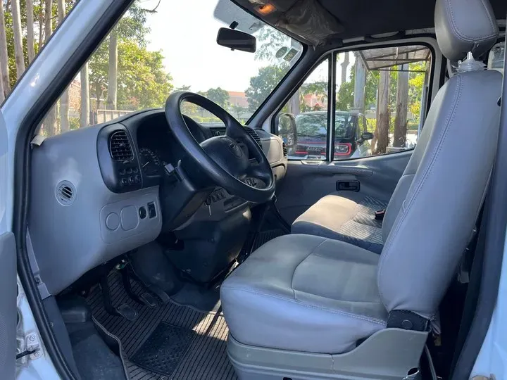 2015 Ford Classic Transit 2.8T 108HP L4 5MT,autocango,china used car exporter,china ev exporter,chinese used car exporter,chinese used ev exporter