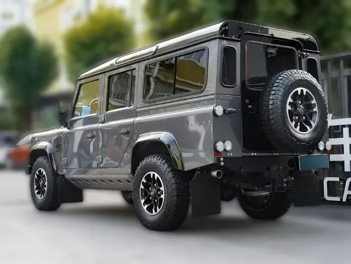 2010 Land Rover Defender 2.4T 122HP L4 6MT,autocango,china used car exporter,china ev exporter,chinese used car exporter,chinese used ev exporter