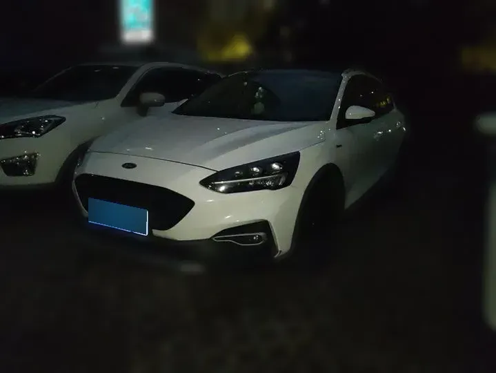 2020 Ford Focus Active 1.5T 174HP L3 8AT,autocango,china used car exporter,china ev exporter,chinese used car exporter,chinese used ev exporter