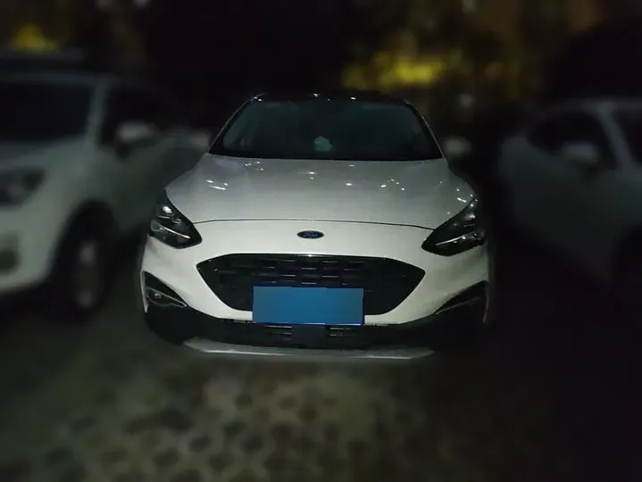 2020 Ford Focus Active 1.5T 174HP L3 8AT,autocango,china used car exporter,china ev exporter,chinese used car exporter,chinese used ev exporter