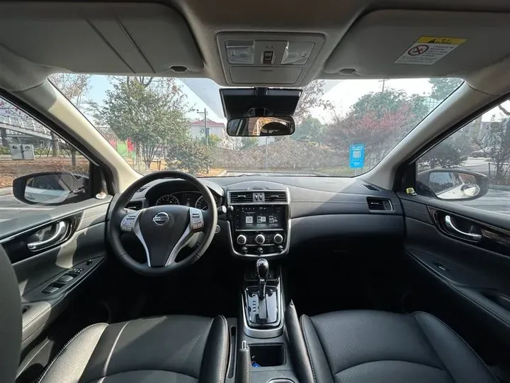 2021 Nissan Tiida 1.6L 122HP L4 CVT,autocango,china used car exporter,china ev exporter,chinese used car exporter,chinese used ev exporter