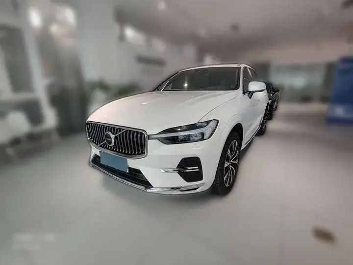 2023 Volvo XC60 2.0T 250HP L4 8AT