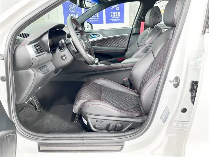 2021 Genesis G70 2.0T 245HP L4 8AT,autocango,china used car exporter,china ev exporter,chinese used car exporter,chinese used ev exporter