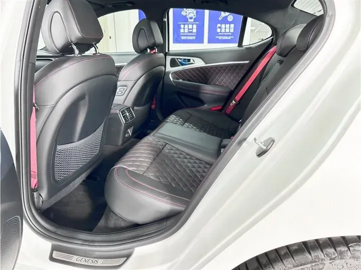 2021 Genesis G70 2.0T 245HP L4 8AT,autocango,china used car exporter,china ev exporter,chinese used car exporter,chinese used ev exporter