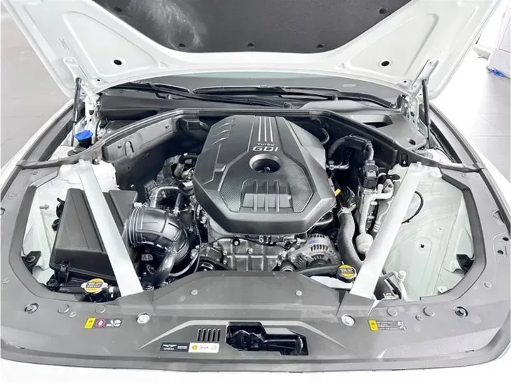 2021 Genesis G70 2.0T 245HP L4 8AT,autocango,china used car exporter,china ev exporter,chinese used car exporter,chinese used ev exporter