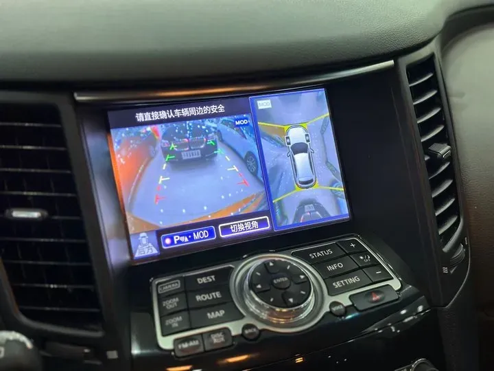 2013 Infiniti QX70 3.7L 351HP V6 7AT,autocango,china used car exporter,china ev exporter,chinese used car exporter,chinese used ev exporter