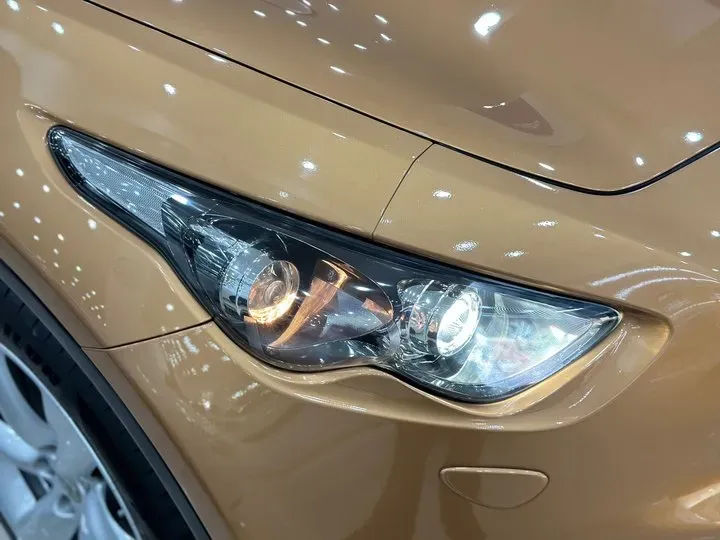 2013 Infiniti QX70 3.7L 351HP V6 7AT,autocango,china used car exporter,china ev exporter,chinese used car exporter,chinese used ev exporter