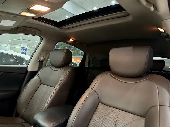 2013 Infiniti QX70 3.7L 351HP V6 7AT,autocango,china used car exporter,china ev exporter,chinese used car exporter,chinese used ev exporter