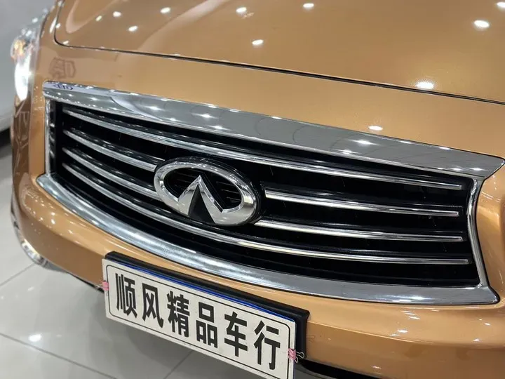 2013 Infiniti QX70 3.7L 351HP V6 7AT,autocango,china used car exporter,china ev exporter,chinese used car exporter,chinese used ev exporter