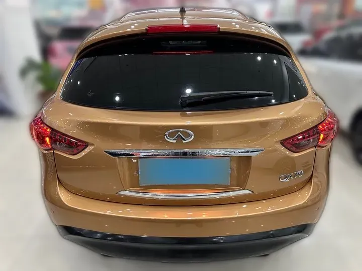 2013 Infiniti QX70 3.7L 351HP V6 7AT,autocango,china used car exporter,china ev exporter,chinese used car exporter,chinese used ev exporter
