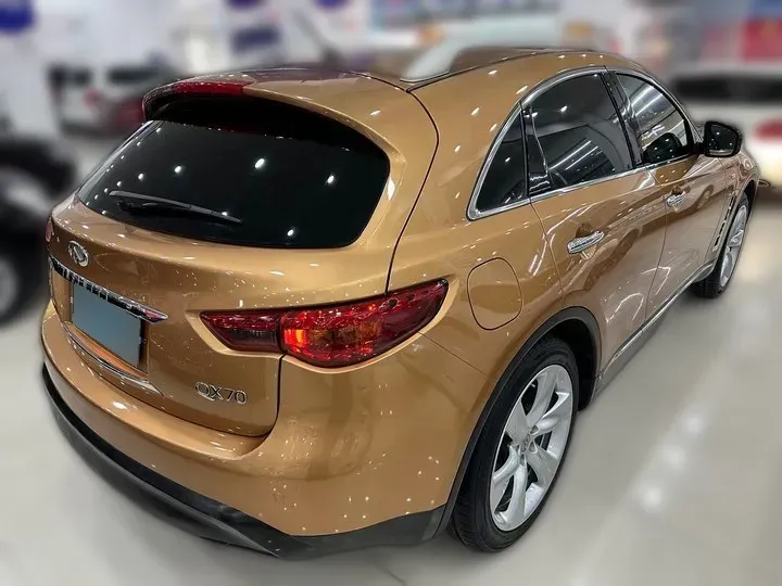 2013 Infiniti QX70 3.7L 351HP V6 7AT,autocango,china used car exporter,china ev exporter,chinese used car exporter,chinese used ev exporter