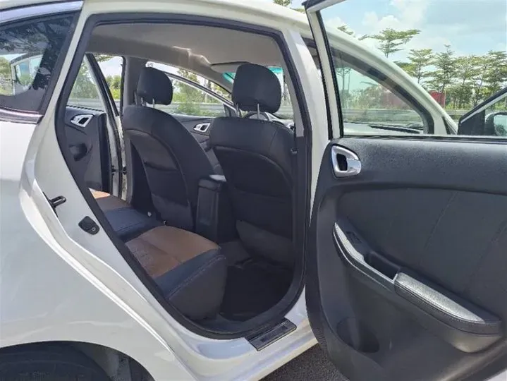 2013 Luxgen 5 1.8T 154HP L4 5AT,autocango,china used car exporter,china ev exporter,chinese used car exporter,chinese used ev exporter