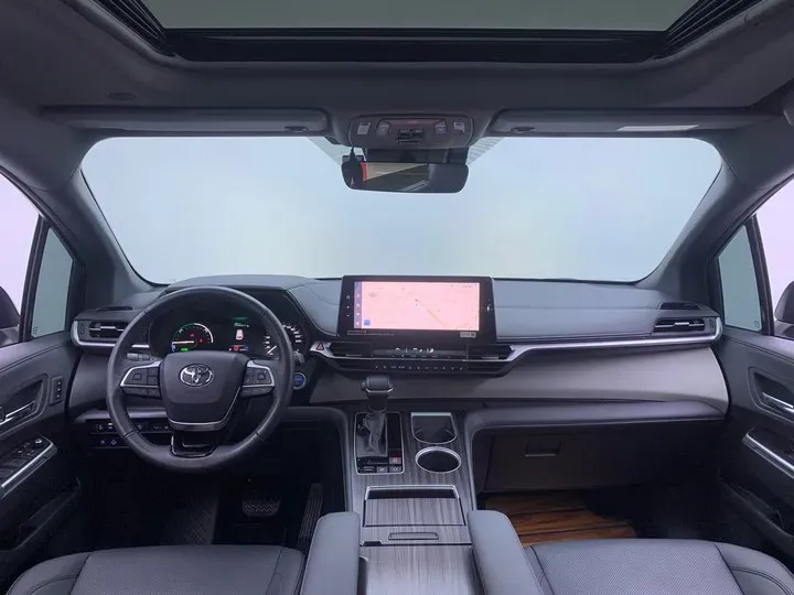 2022 Toyota Granvia 2.5L 192HP L4 E-CVT Hybrid,autocango,china used car exporter,china ev exporter,chinese used car exporter,chinese used ev exporter