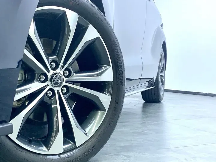 2022 Toyota Granvia 2.5L 192HP L4 E-CVT Hybrid,autocango,china used car exporter,china ev exporter,chinese used car exporter,chinese used ev exporter