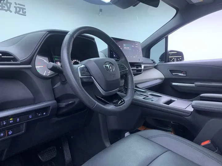 2022 Toyota Granvia 2.5L 192HP L4 E-CVT Hybrid,autocango,china used car exporter,china ev exporter,chinese used car exporter,chinese used ev exporter