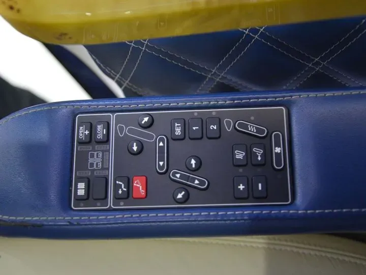 2011 Ford E350 5.4L 258HP V8 5AT,autocango,china used car exporter,china ev exporter,chinese used car exporter,chinese used ev exporter