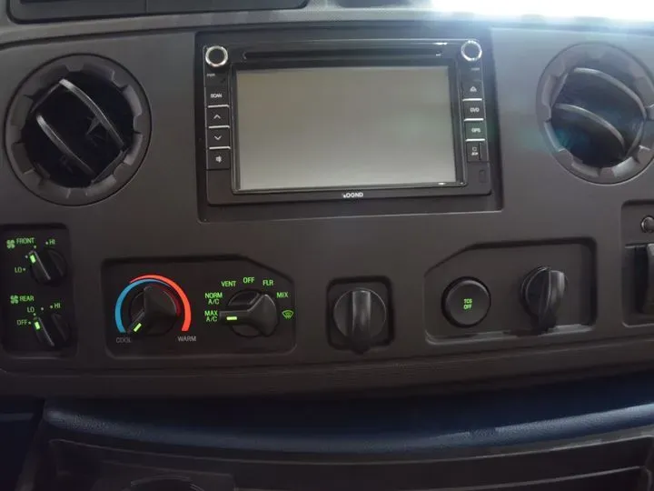 2011 Ford E350 5.4L 258HP V8 5AT,autocango,china used car exporter,china ev exporter,chinese used car exporter,chinese used ev exporter