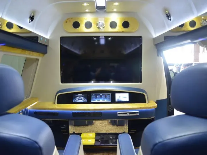 2011 Ford E350 5.4L 258HP V8 5AT,autocango,china used car exporter,china ev exporter,chinese used car exporter,chinese used ev exporter