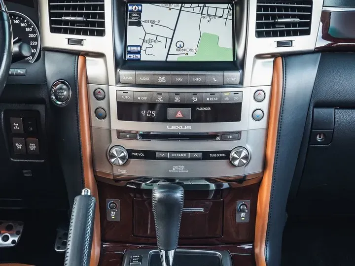 2009 Lexus LX 5.7L 367HP V8 6AT,autocango,china used car exporter,china ev exporter,chinese used car exporter,chinese used ev exporter