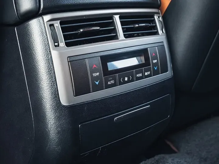 2009 Lexus LX 5.7L 367HP V8 6AT,autocango,china used car exporter,china ev exporter,chinese used car exporter,chinese used ev exporter