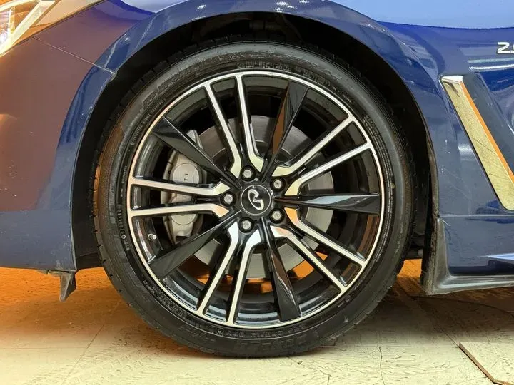 2019 Infiniti Q60 2.0T 211HP L4 7AT,autocango,china used car exporter,china ev exporter,chinese used car exporter,chinese used ev exporter