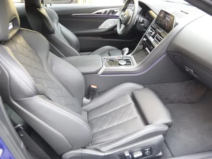 2019 BMW M8 4.4T 600HP V8 8AT,autocango,china used car exporter,china ev exporter,chinese used car exporter,chinese used ev exporter