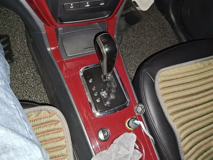 2013 Geely SX7 2.0L 141HP L4 6AT,autocango,china used car exporter,china ev exporter,chinese used car exporter,chinese used ev exporter