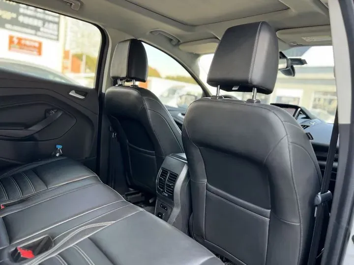 2019 Ford Kuga 1.5T 181HP L4 6AT,autocango,china used car exporter,china ev exporter,chinese used car exporter,chinese used ev exporter