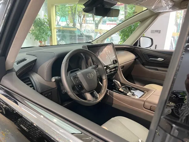 2024 Toyota Alphard 2.5L 190HP L4 E-CVT Hybrid,autocango,china used car exporter,china ev exporter,chinese used car exporter,chinese used ev exporter