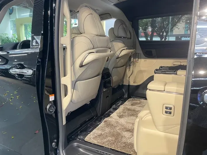 2024 Toyota Alphard 2.5L 190HP L4 E-CVT Hybrid,autocango,china used car exporter,china ev exporter,chinese used car exporter,chinese used ev exporter