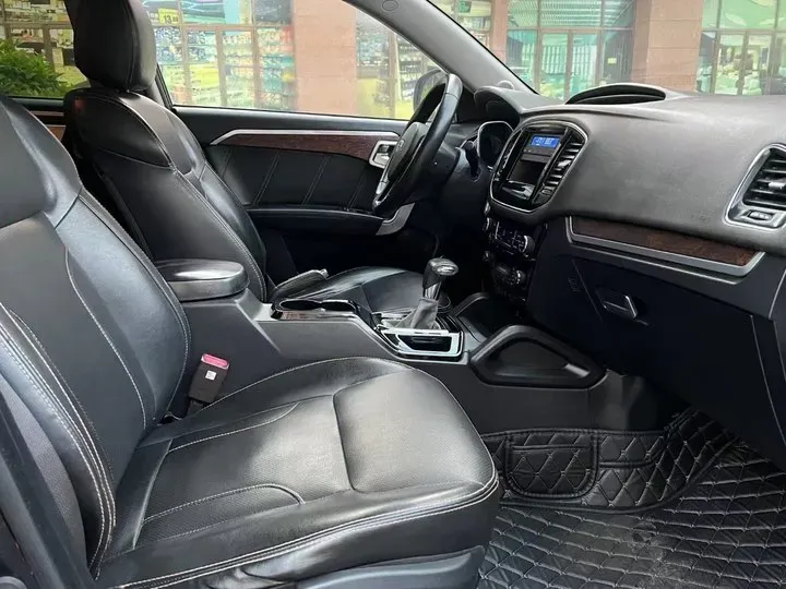 2014 Geely HaoQing SUV 2.4L 162HP L4 6AT,autocango,china used car exporter,china ev exporter,chinese used car exporter,chinese used ev exporter