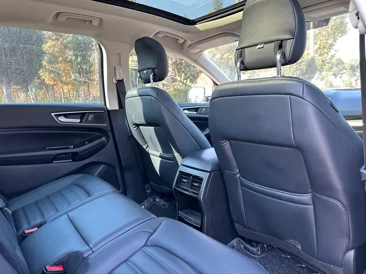 2020 Ford Edge 2.0T 245HP L4 8AT,autocango,china used car exporter,china ev exporter,chinese used car exporter,chinese used ev exporter