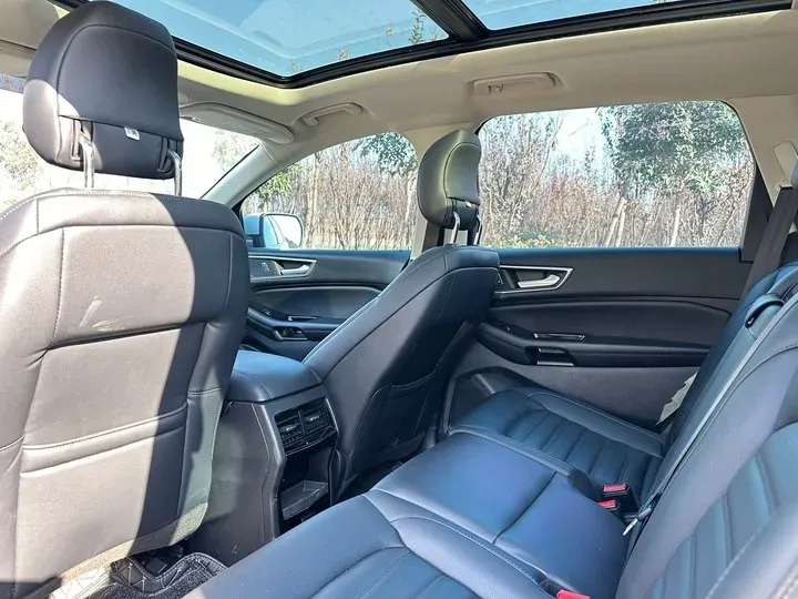 2020 Ford Edge 2.0T 245HP L4 8AT,autocango,china used car exporter,china ev exporter,chinese used car exporter,chinese used ev exporter