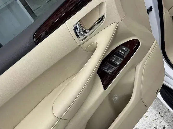 2009 Lexus LX 5.7L 367HP V8 6AT,autocango,china used car exporter,china ev exporter,chinese used car exporter,chinese used ev exporter