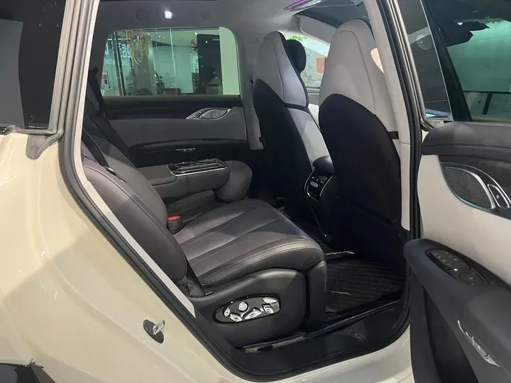 2023 IM LS7 BEV 100KWH,autocango,china used car exporter,china ev exporter,chinese used car exporter,chinese used ev exporter