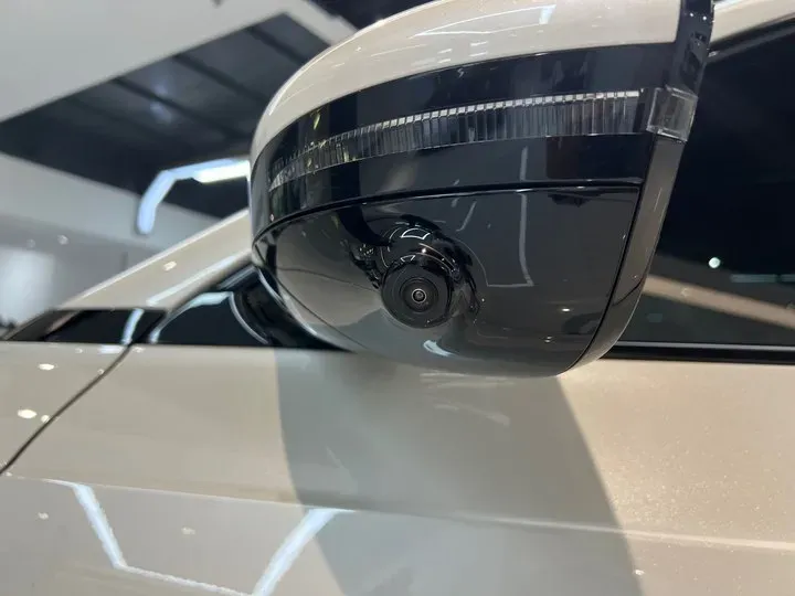 2023 IM LS7 BEV 100KWH,autocango,china used car exporter,china ev exporter,chinese used car exporter,chinese used ev exporter