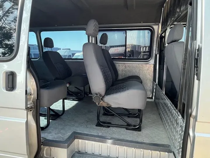 2015 Ford Classic Transit 2.8T 108HP L4 5MT,autocango,china used car exporter,china ev exporter,chinese used car exporter,chinese used ev exporter