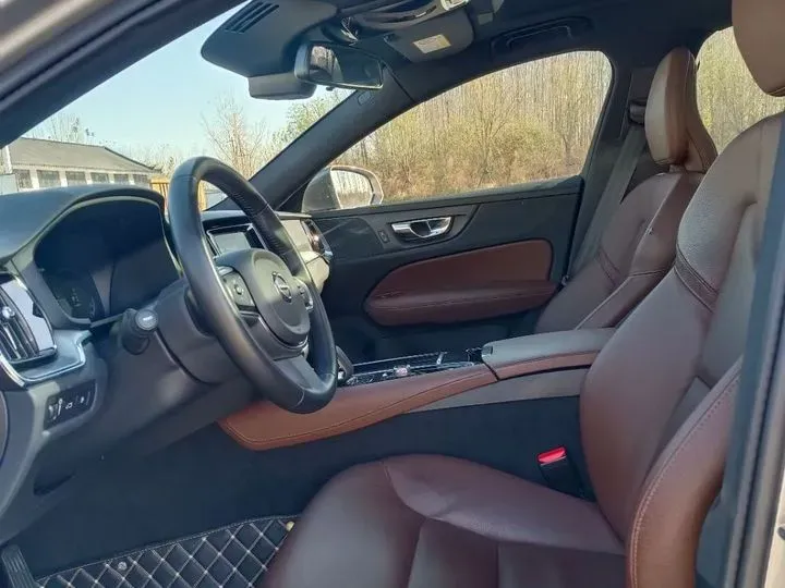 2021 Volvo S60 2.0T 303HP L4 8AT PHEV 11.6KWH,autocango,china used car exporter,china ev exporter,chinese used car exporter,chinese used ev exporter