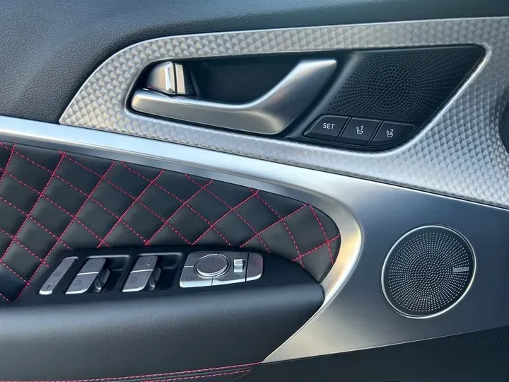 2021 Genesis G70 2.0T 245HP L4 8AT,autocango,china used car exporter,china ev exporter,chinese used car exporter,chinese used ev exporter