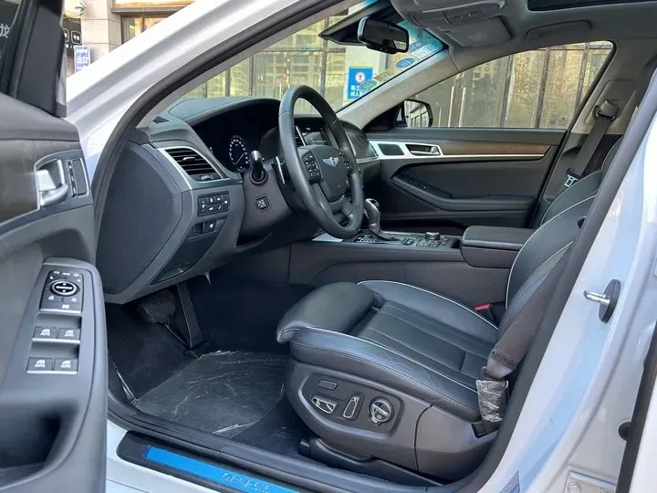 2015 Hyundai Cenesis 3.0L 257HP V6 8AT,autocango,china used car exporter,china ev exporter,chinese used car exporter,chinese used ev exporter