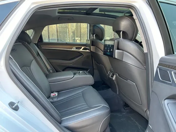 2015 Hyundai Cenesis 3.0L 257HP V6 8AT,autocango,china used car exporter,china ev exporter,chinese used car exporter,chinese used ev exporter