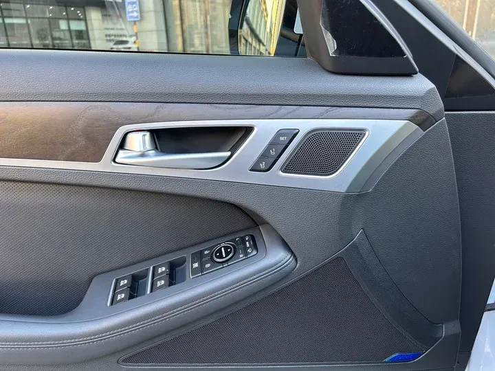 2015 Hyundai Cenesis 3.0L 257HP V6 8AT,autocango,china used car exporter,china ev exporter,chinese used car exporter,chinese used ev exporter