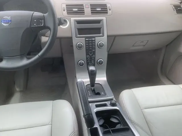 2009 Volvo S40 2.0L 141HP L4 6DCT,autocango,china used car exporter,china ev exporter,chinese used car exporter,chinese used ev exporter