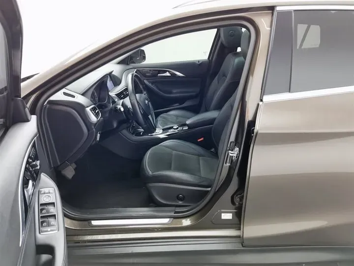 2018 Infiniti QX30 1.6T 156HP L4 7DCT,autocango,china used car exporter,china ev exporter,chinese used car exporter,chinese used ev exporter