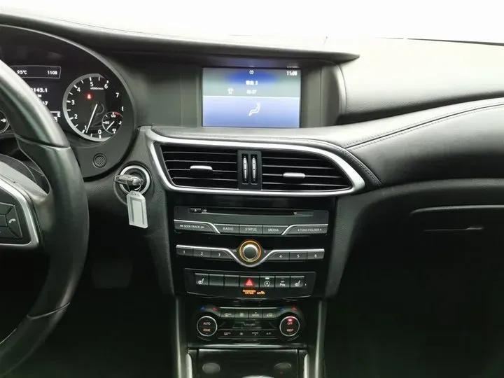 2018 Infiniti QX30 1.6T 156HP L4 7DCT,autocango,china used car exporter,china ev exporter,chinese used car exporter,chinese used ev exporter