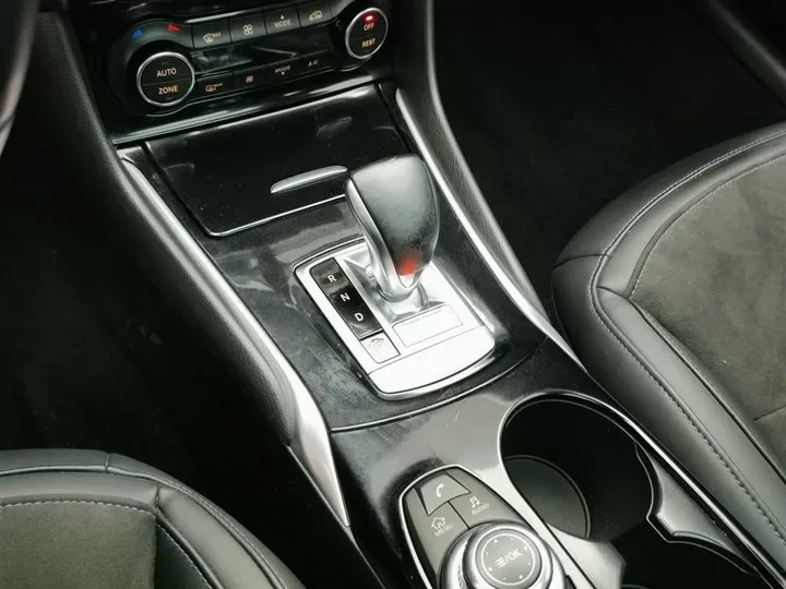 2018 Infiniti QX30 1.6T 156HP L4 7DCT,autocango,china used car exporter,china ev exporter,chinese used car exporter,chinese used ev exporter