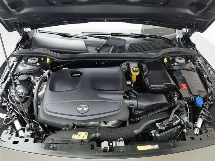 2018 Infiniti QX30 1.6T 156HP L4 7DCT,autocango,china used car exporter,china ev exporter,chinese used car exporter,chinese used ev exporter