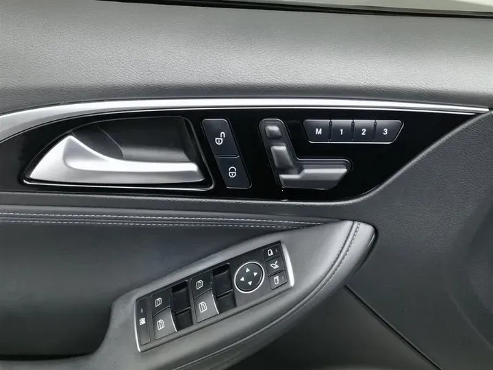 2018 Infiniti QX30 1.6T 156HP L4 7DCT,autocango,china used car exporter,china ev exporter,chinese used car exporter,chinese used ev exporter